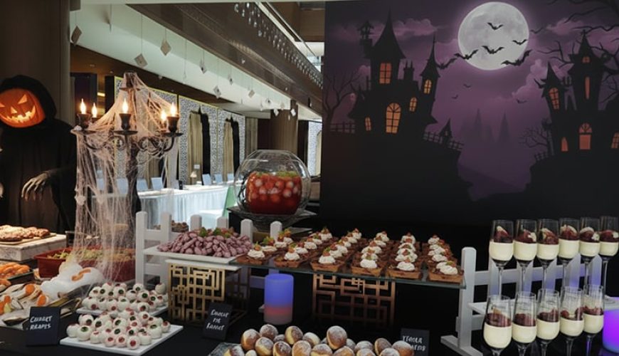 فعالیت‌های هالووین در ابوظبی: برانچ خانواده آدامز در دوسیت تانی