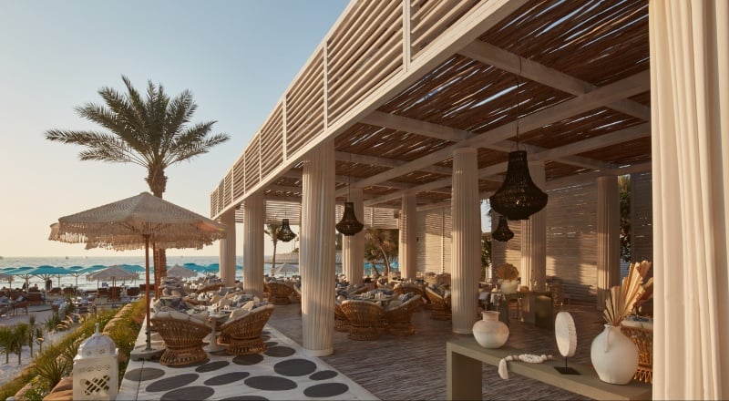 بررسی باشگاه ساحلی Summersalt در هتل جمیرا النعیم دبی