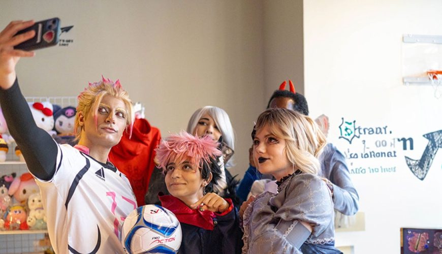 جشن هالووین در دبی با روز جامعه گیگ در روف داون‌تاون