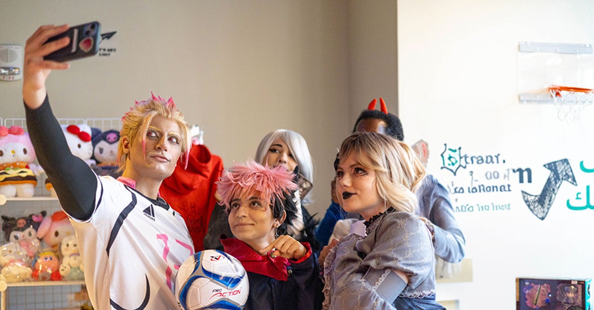 جشن هالووین در دبی با روز جامعه گیگ در روف داون‌تاون