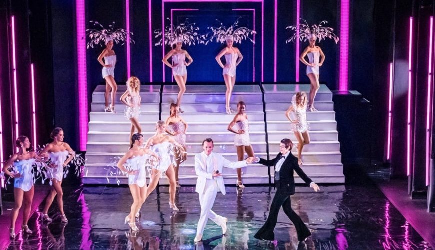 کاباره معروف پاریسی Paradis Latin با مفهومی خیره‌کننده به دبی می‌آید