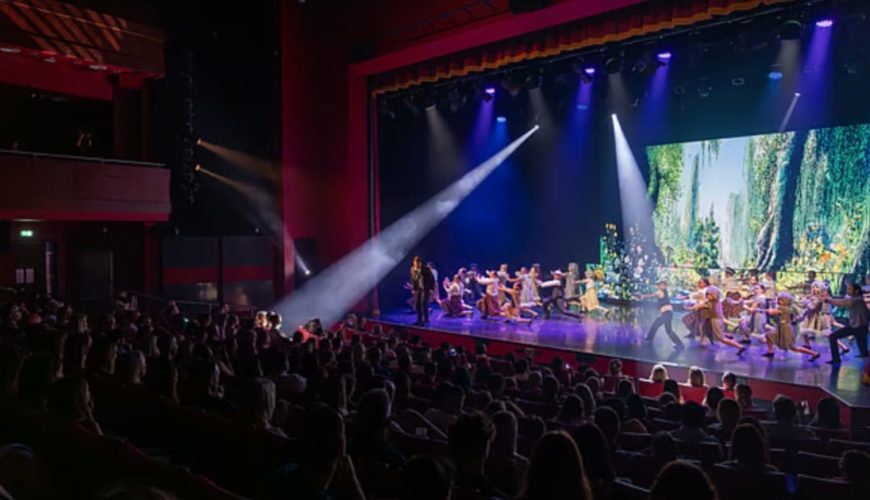 افتتاح سالن جدید تئاتر و رقص در مرکز خرید Mall of the Emirates دبی