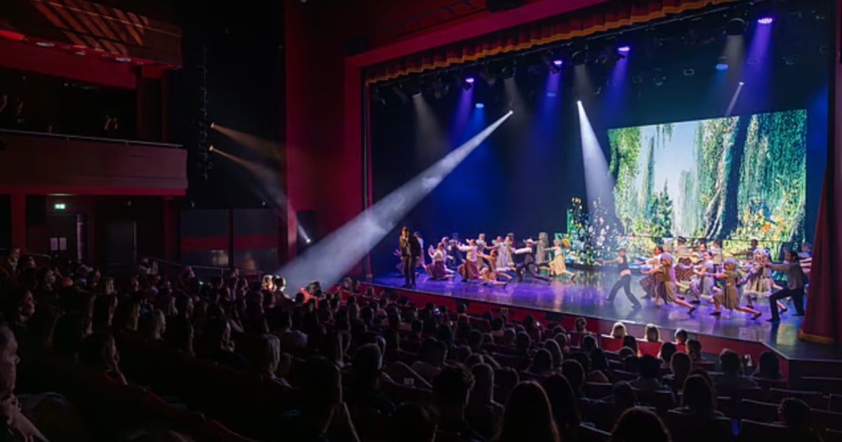 افتتاح سالن جدید تئاتر و رقص در مرکز خرید Mall of the Emirates دبی