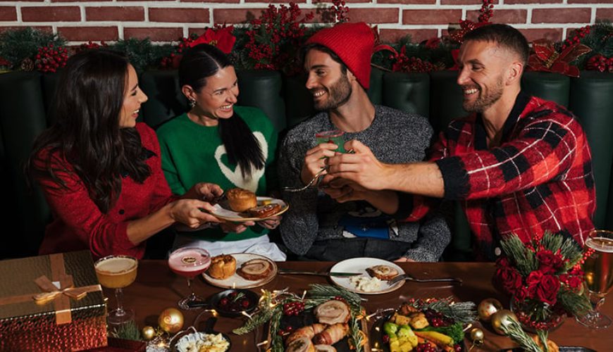 جشن‌های فرح‌بخش فصل تعطیلات کنار ساحل در هتل JA Ocean View