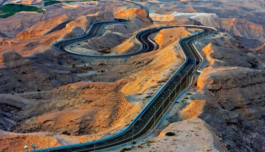 مسیرهای جاده‌ای طولانی برای بهترین بهره از هوای خنک‌تر امارات متحده عربی