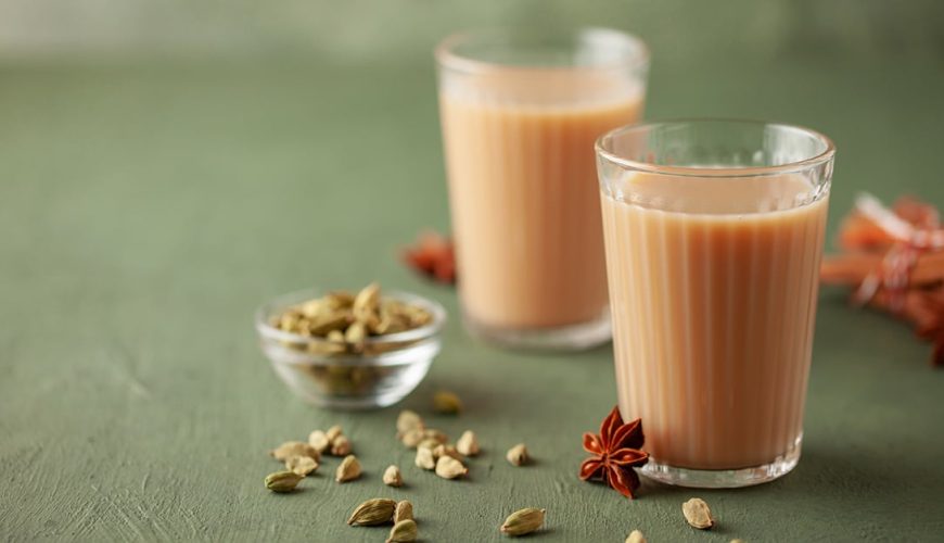 عاشقان کاراک: نگاهی به شور و اشتیاق دبی به قوی‌ترین نوشیدنی و بهترین مکان‌ها برای تهیه آن