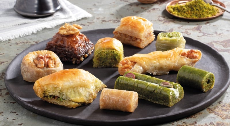 160 سال عادت شیرین: نگاهی به عصر حضور حافظ مصطفی در دبی