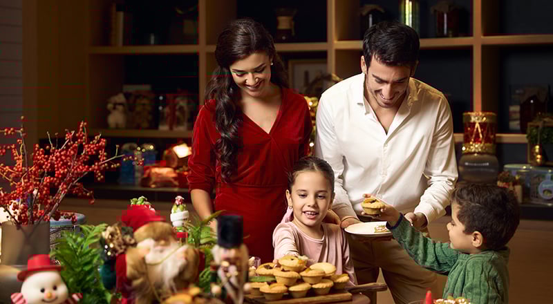 کریسمس در ادرس بیچ رزورت، JBR: برانچ آسمان‌خراش، چای زمستانی و غذای بریان برای بردن