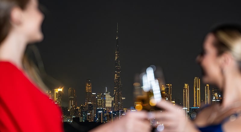 احساس حال و هوای جشن در هتل میدان دبی